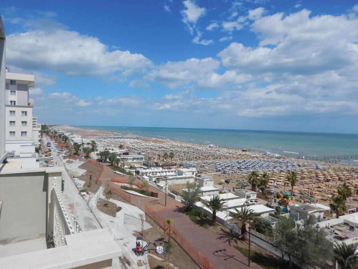 Hotel Giannini Rimini Exterior photo