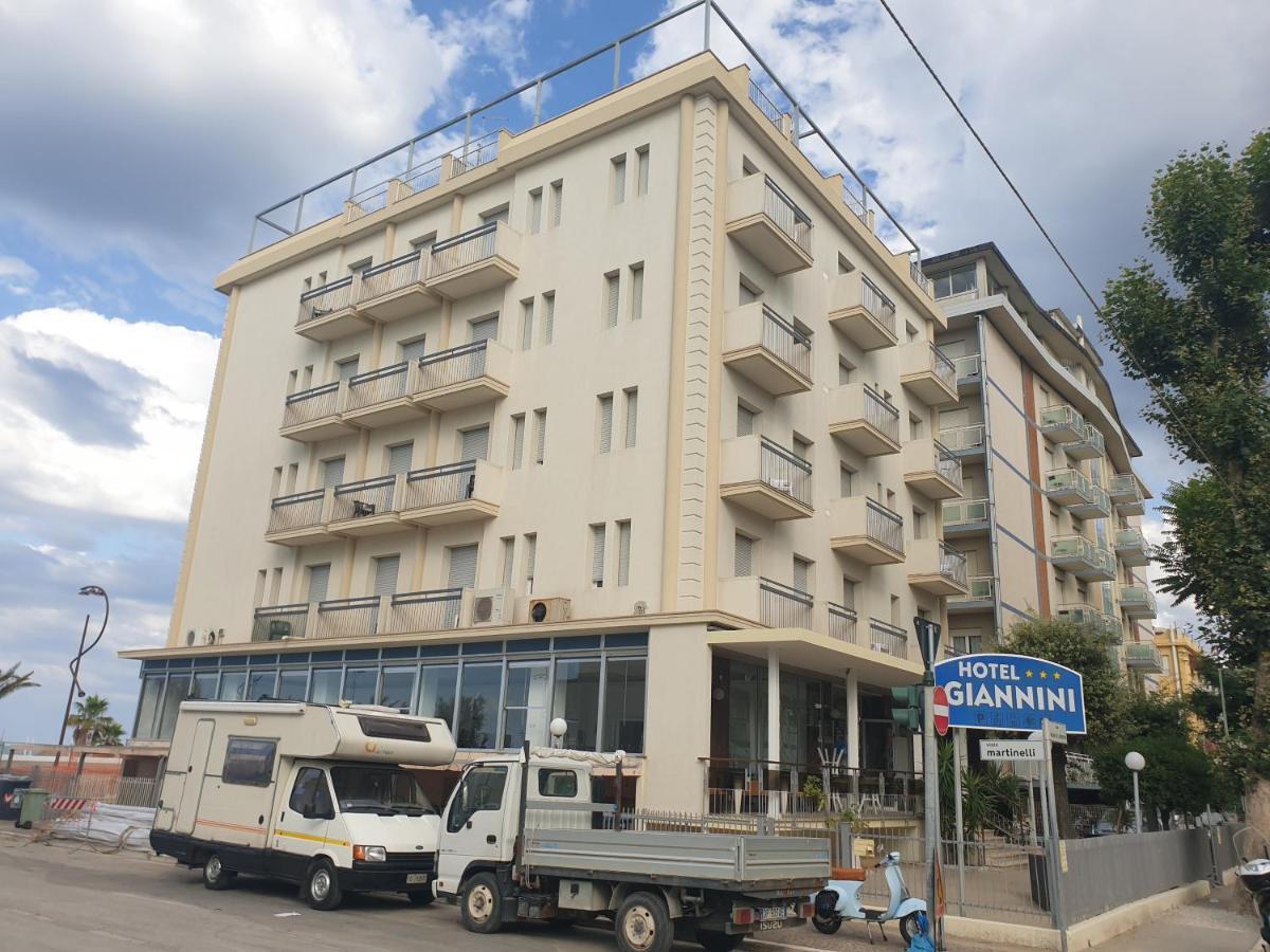 Hotel Giannini Rimini Exterior photo